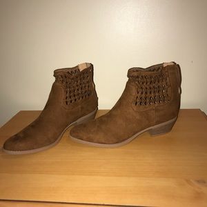 pretty please boutique booties